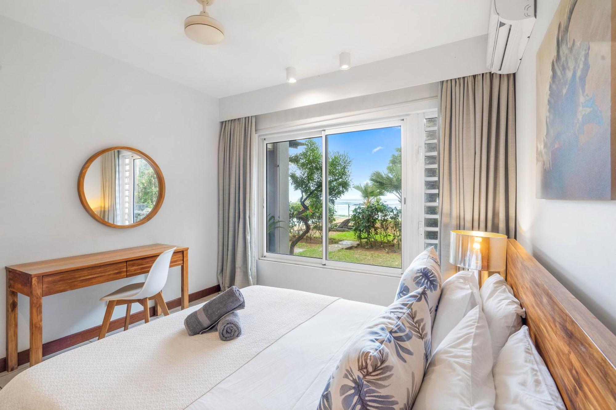 Kanope Bay - Holiday Beachfront Apartments Pointe aux Biches Kültér fotó