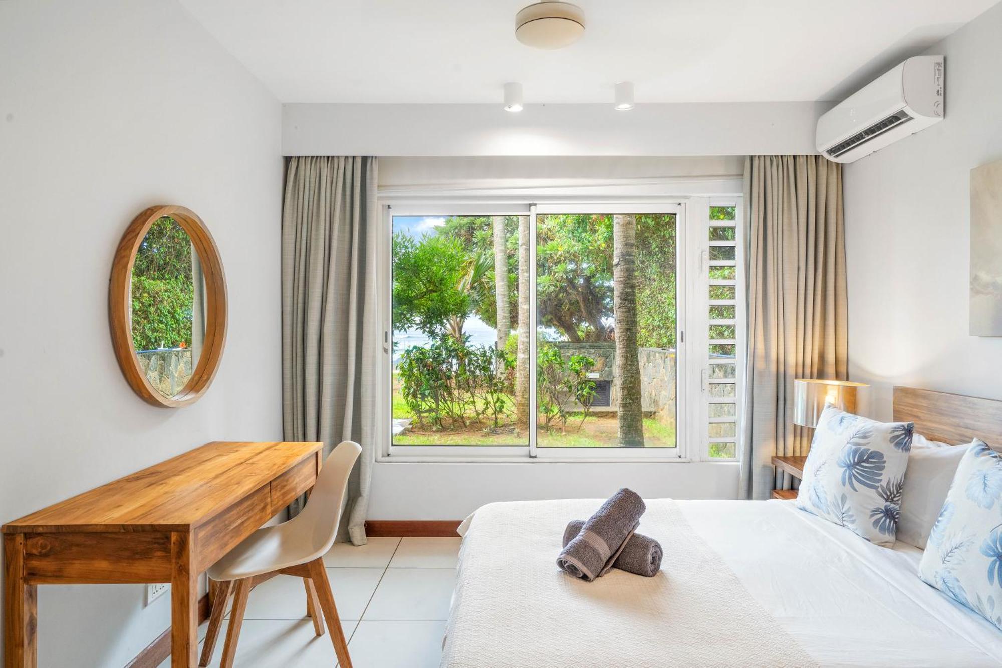 Kanope Bay - Holiday Beachfront Apartments Pointe aux Biches Kültér fotó