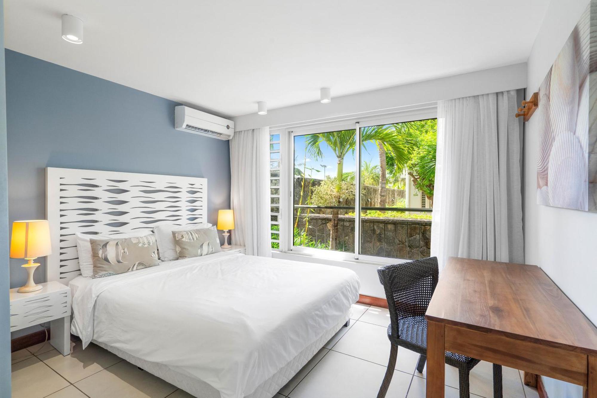 Kanope Bay - Holiday Beachfront Apartments Pointe aux Biches Kültér fotó